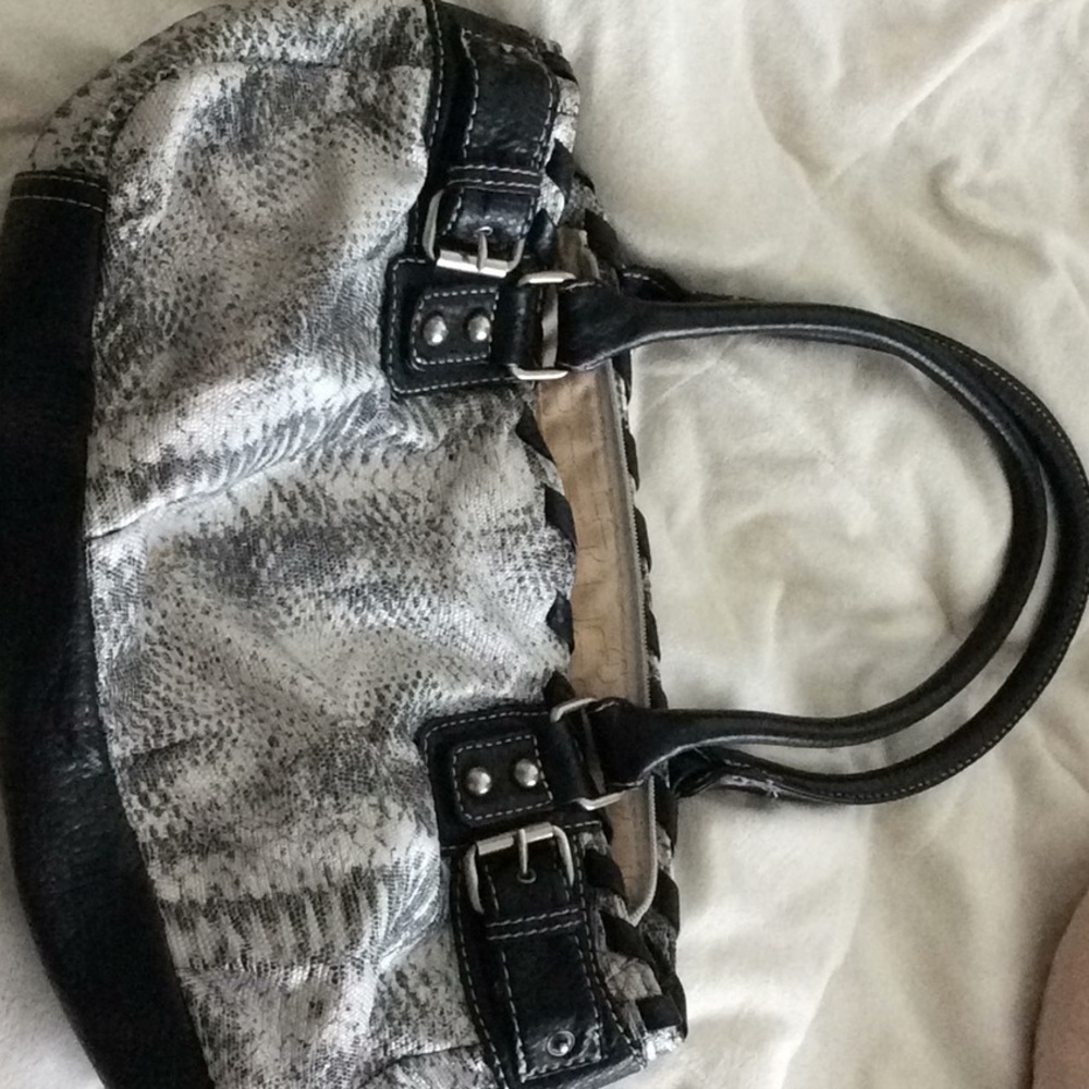 Three Marc Ecko purses - Picture 2 of 4